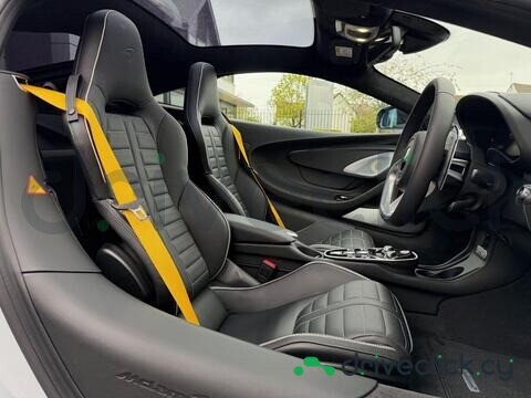 McLaren GT Серый