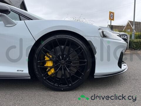 McLaren GT Серый