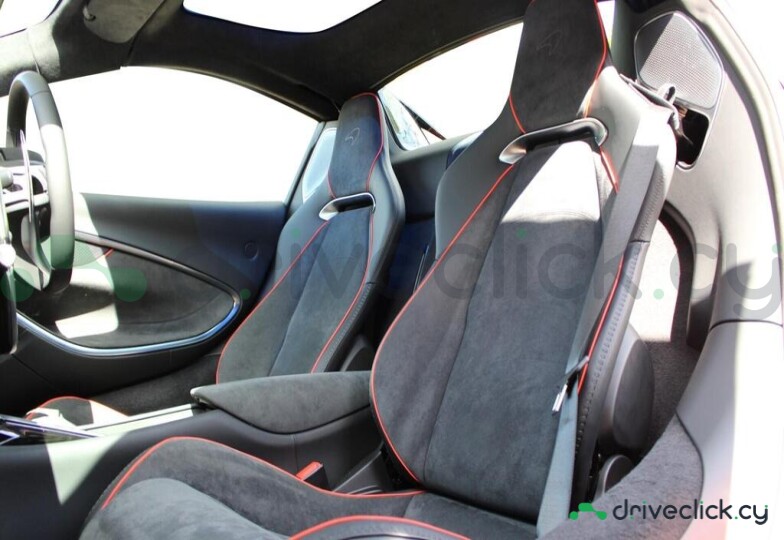 McLaren Artura Red
