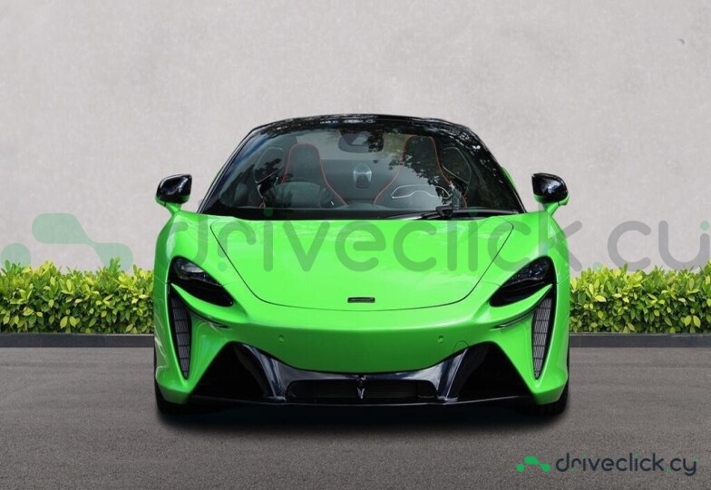 McLaren Artura Green