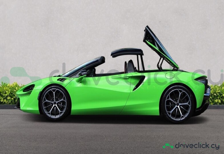 McLaren Artura Green