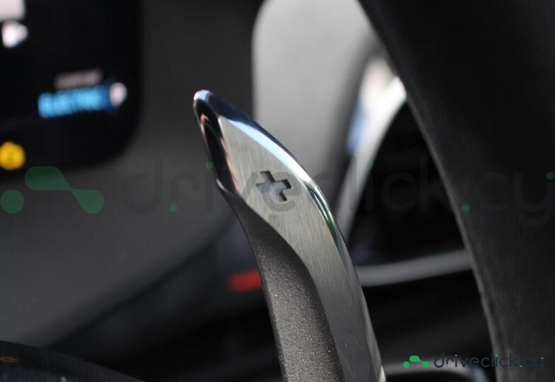 McLaren Artura Green