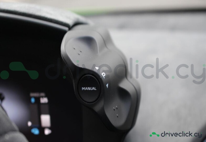McLaren Artura Green