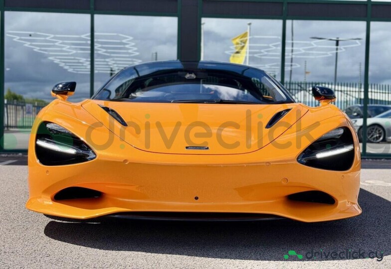McLaren 750S Orange