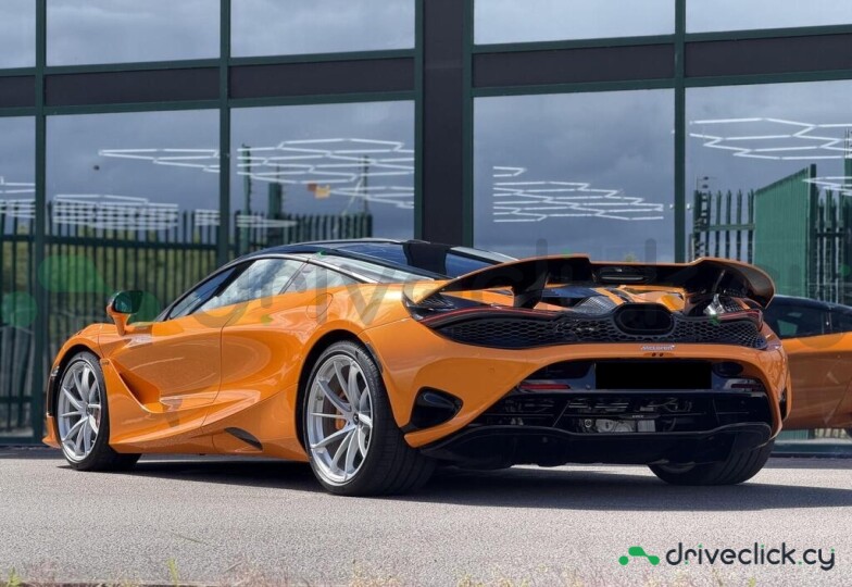 McLaren 750S Orange