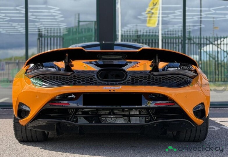 McLaren 750S Orange