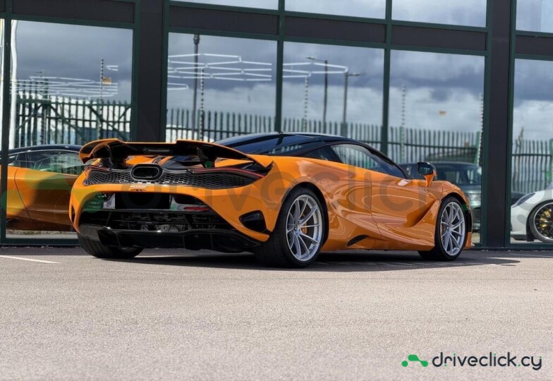 McLaren 750S Orange