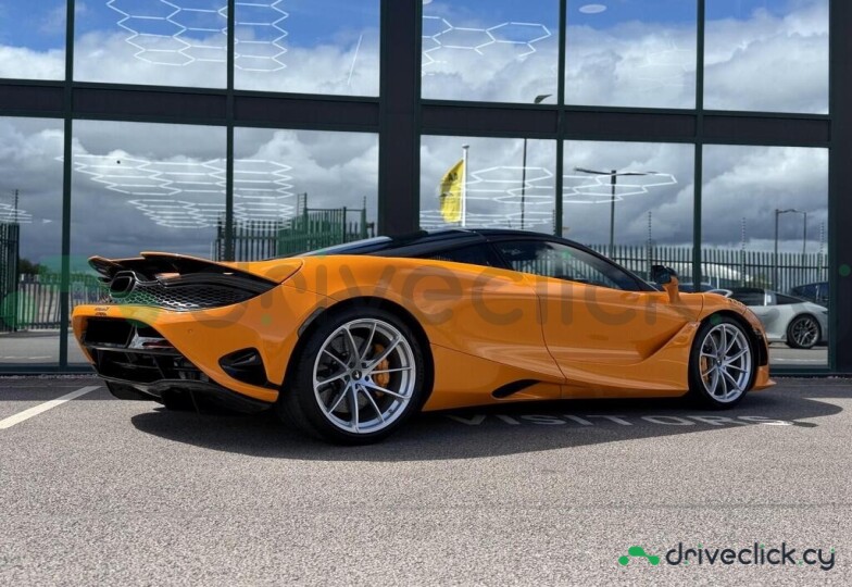 McLaren 750S Orange