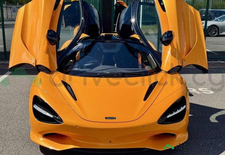 McLaren 750S Orange