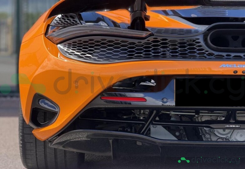 McLaren 750S Orange