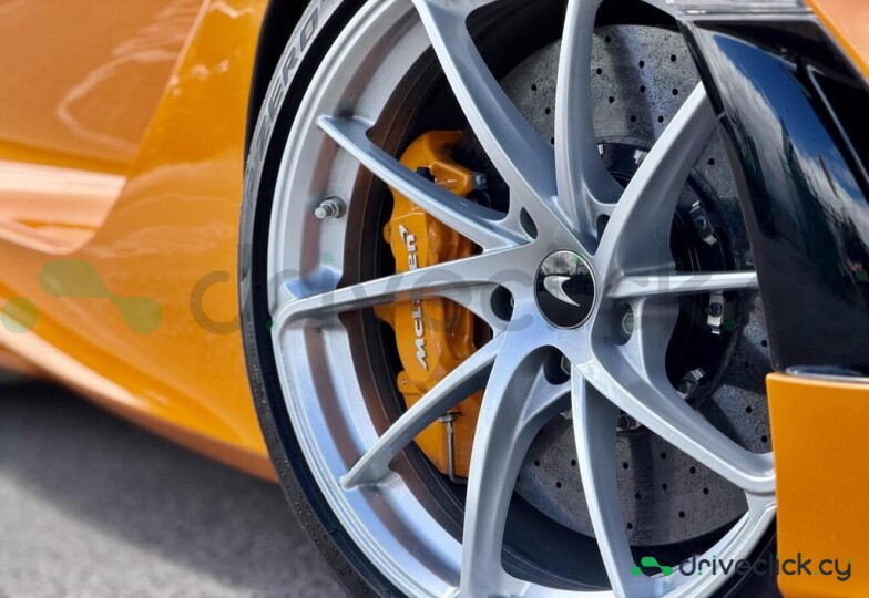 McLaren 750S Orange