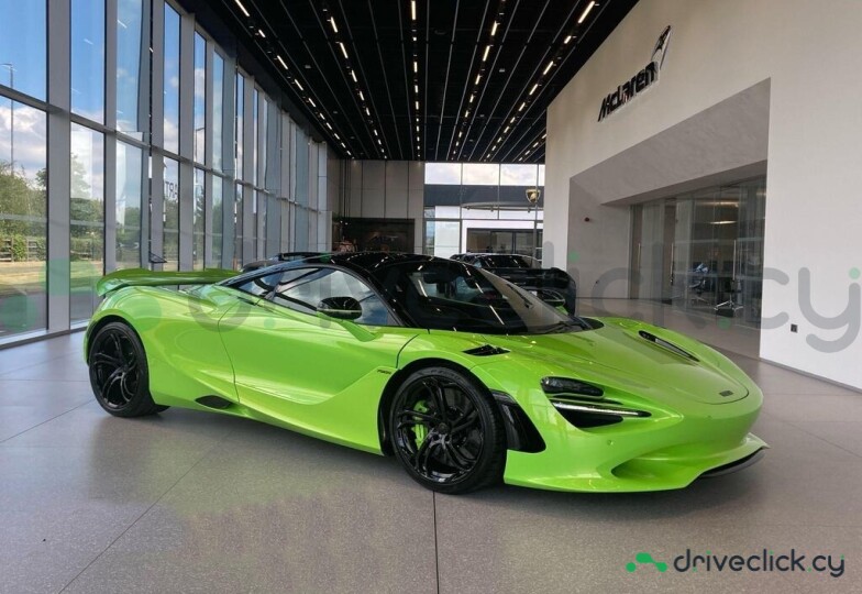 McLaren 750S Green