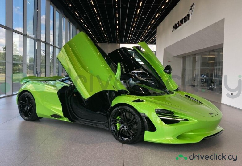 McLaren 750S Green