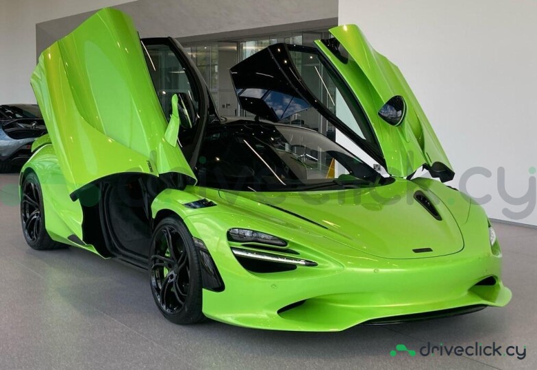 McLaren 750S Green