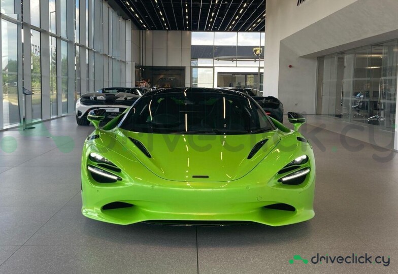 McLaren 750S Green