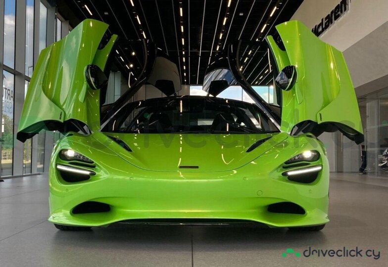 McLaren 750S Green