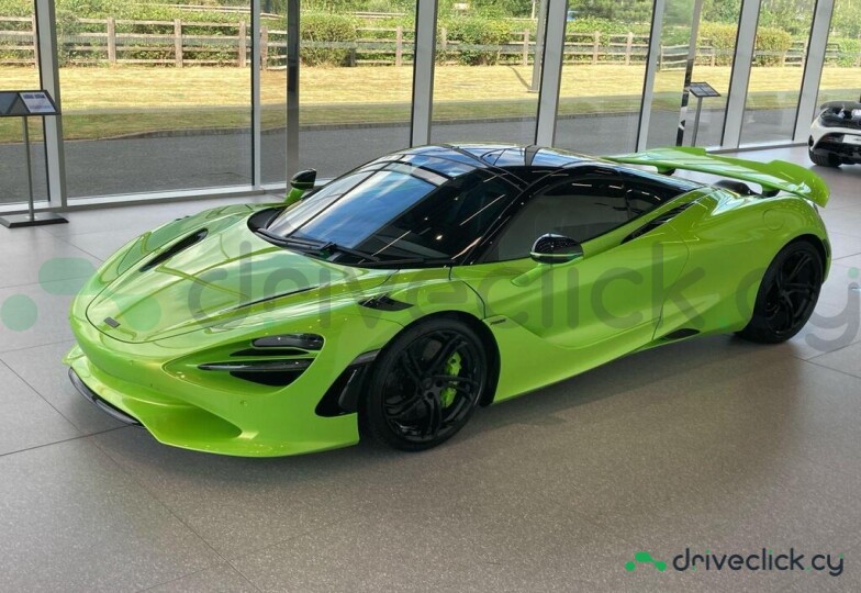 McLaren 750S Green