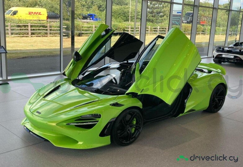 McLaren 750S Green