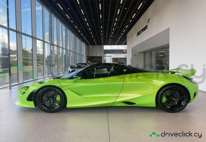 McLaren 750S Green