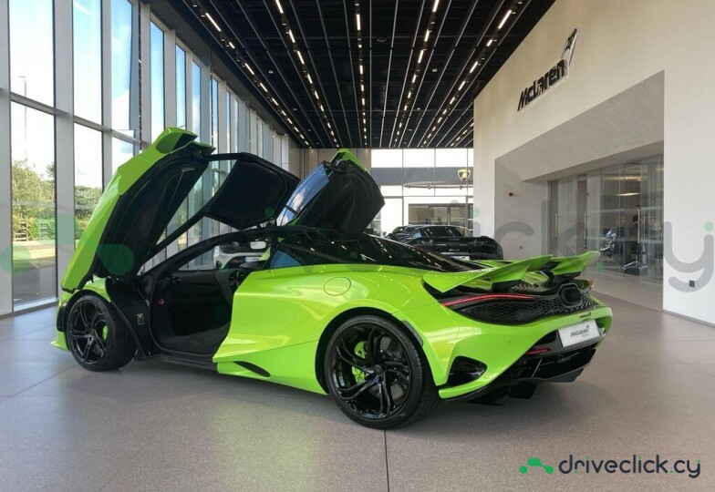 McLaren 750S Green