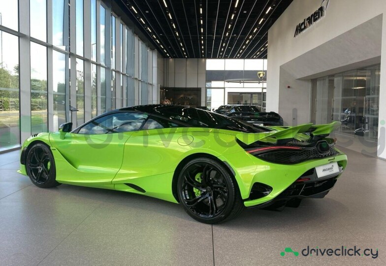 McLaren 750S Green