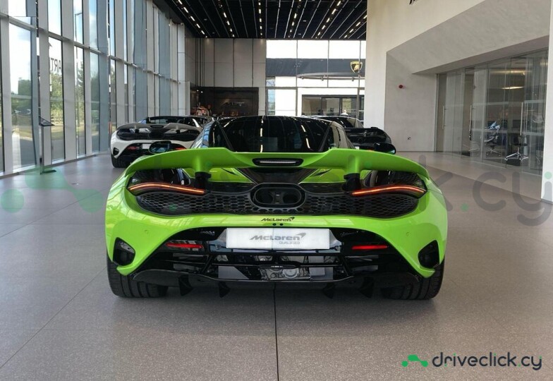 McLaren 750S Green
