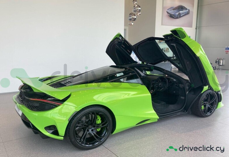 McLaren 750S Green