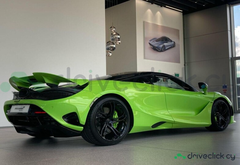 McLaren 750S Green