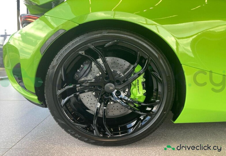 McLaren 750S Green