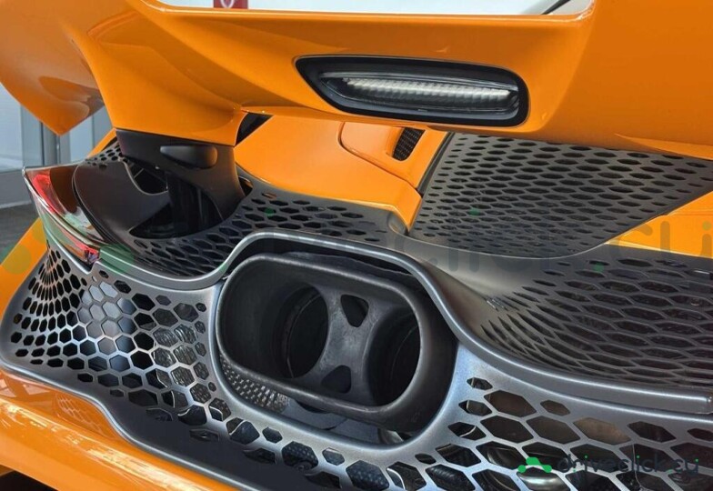 McLaren 750S Orange