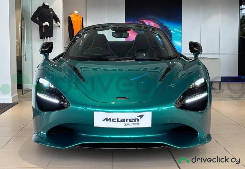 McLaren 750S Green