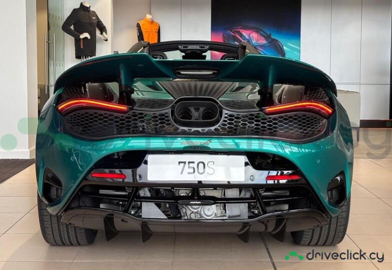 McLaren 750S Green
