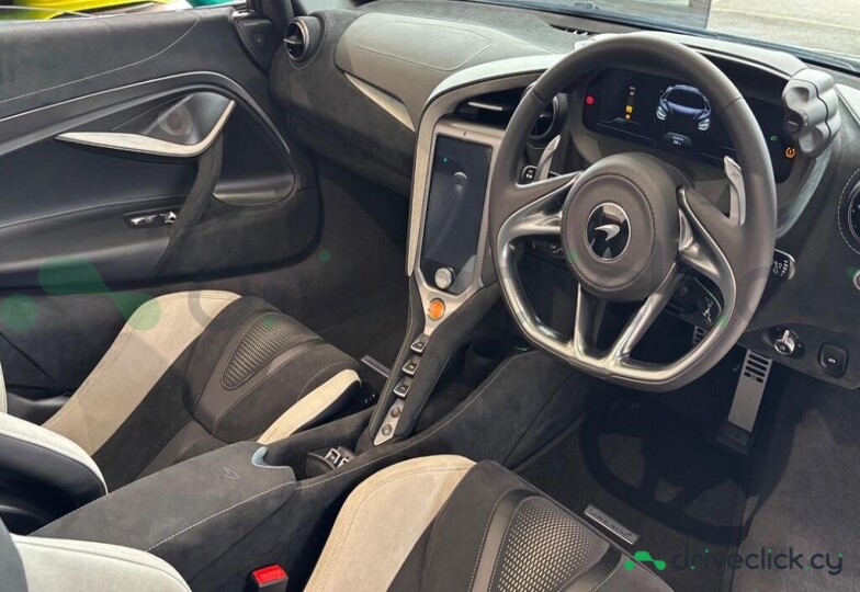 McLaren 750S Green