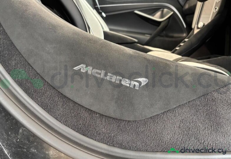 McLaren 750S Green