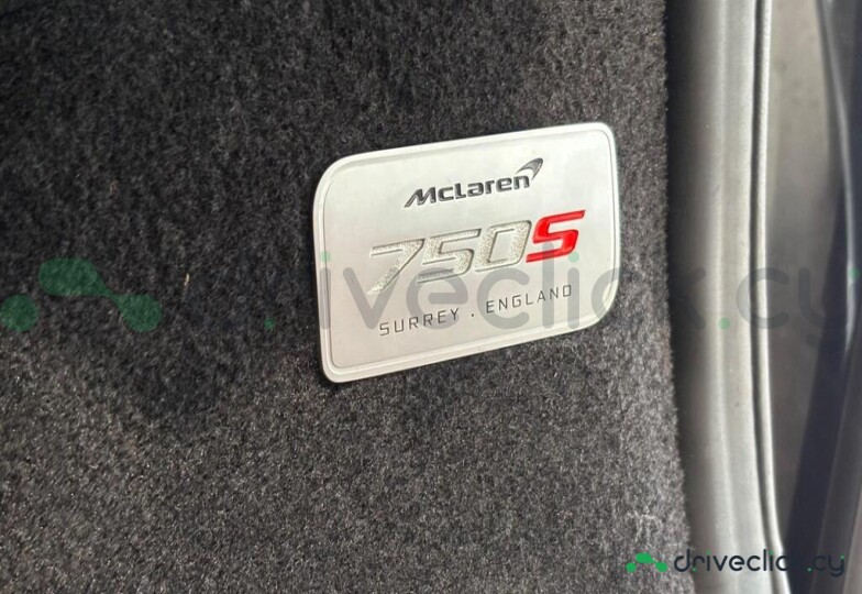 McLaren 750S Green