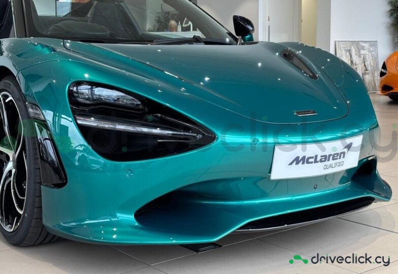 McLaren 750S Green