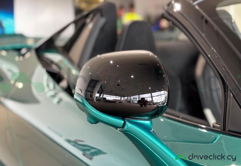 McLaren 750S Green
