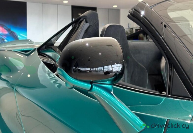 McLaren 750S Green