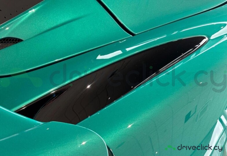 McLaren 750S Green