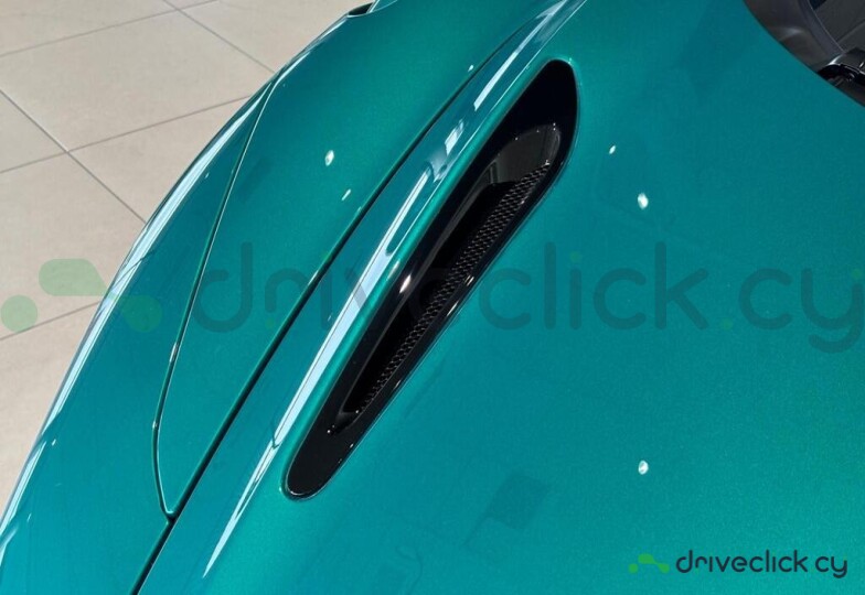 McLaren 750S Green