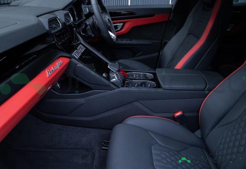 Lamborghini Urus Black