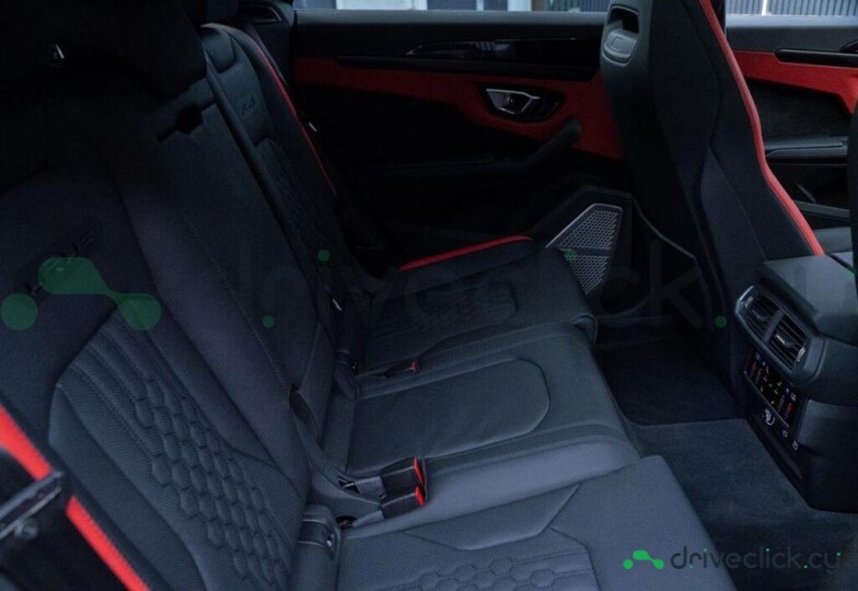 Lamborghini Urus Black