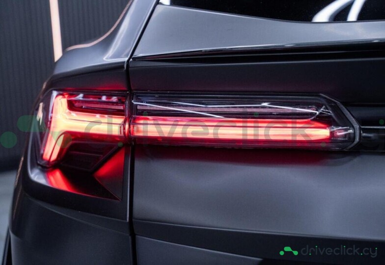 Lamborghini Urus Black
