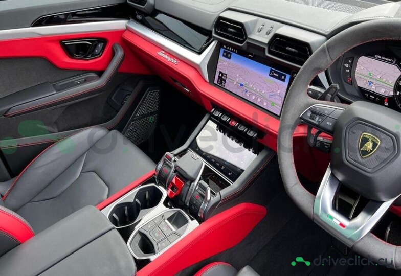 Lamborghini Urus Black