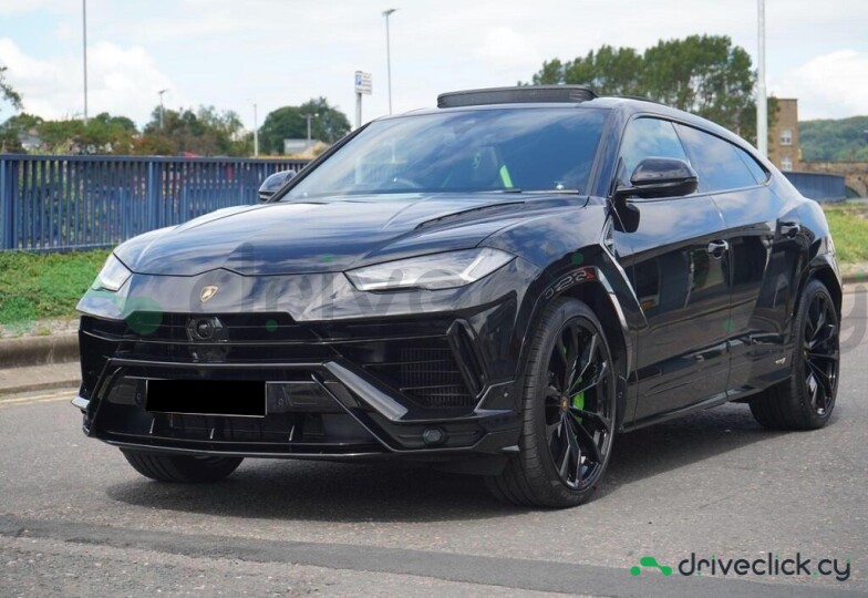 Lamborghini Urus Black