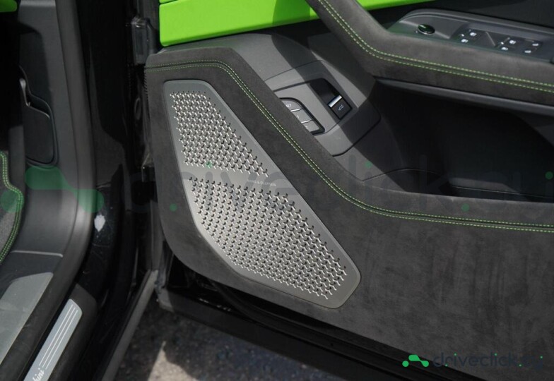 Lamborghini Urus Black