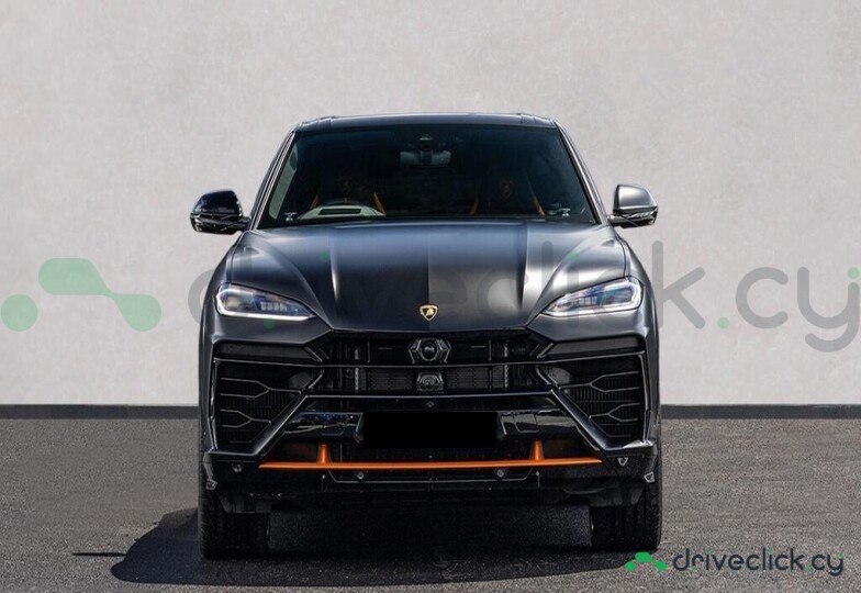 Lamborghini Urus Black