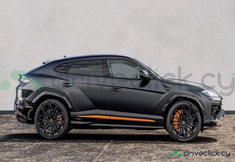 Lamborghini Urus Black