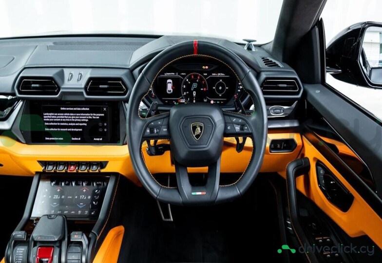 Lamborghini Urus Black