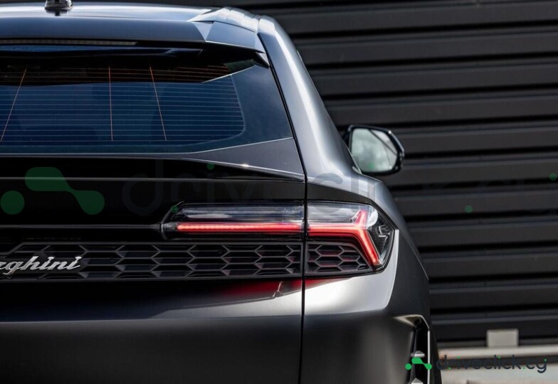 Lamborghini Urus Black